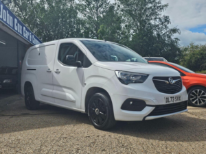 2023 Vauxhall Combo 1.5 Turbo D 2300 Pro L2 H1 Euro 6 (s/s) 6dr in White — image 4