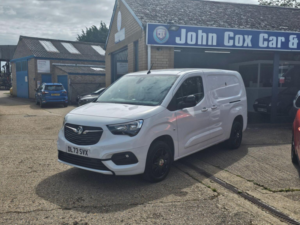 2023 Vauxhall Combo 1.5 Turbo D 2300 Pro L2 H1 Euro 6 (s/s) 6dr in White — image 6