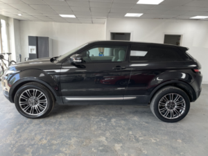 2012 Land Rover Range Rover Evoque 2.2 Sd4 Prestige in Black — image 3