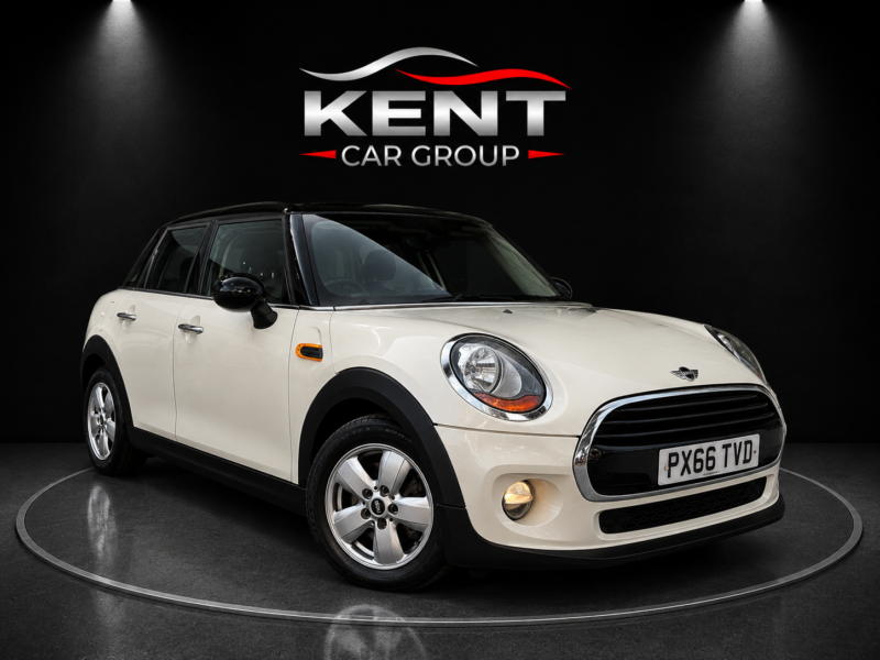 2016 MINI Hatch 1.5 5-Door Hatch Cooper in White — image 1