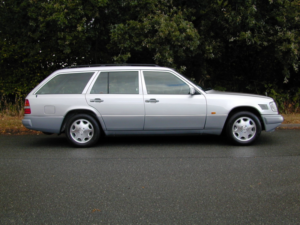 1995 Mercedes-Benz 300 Ref 8820 - Mercedes Benz W124 E300 Diesel Estate Automatic – Just 45k Only! (rhd - Uk Car) in Silver — image 2