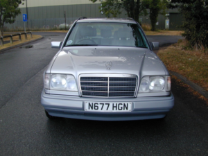 1995 Mercedes-Benz 300 Ref 8820 - Mercedes Benz W124 E300 Diesel Estate Automatic – Just 45k Only! (rhd - Uk Car) in Silver — image 4
