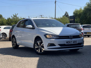 2018 Volkswagen Polo 1.0 Tsi Se in White — image 2