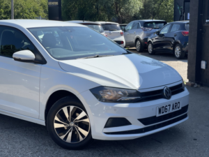 2018 Volkswagen Polo 1.0 Tsi Se in White — image 3