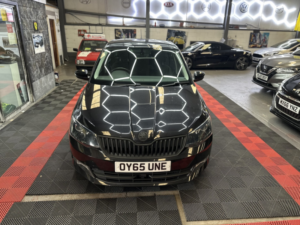 2015 Skoda Fabia 1.4 Tdi Se L in Black — image 5