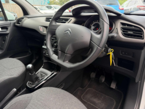 2015 Citroen C3 1.2 Puretech Selection Euro 6 5dr in White — image 3