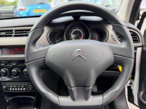 2015 Citroen C3 1.2 Puretech Selection Euro 6 5dr in White — image 4
