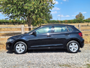 2018 Volkswagen Polo 1.0 Tsi Se in Black — image 2