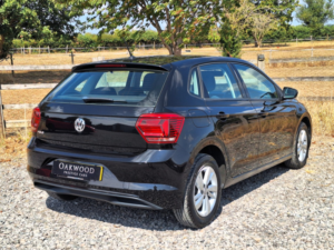 2018 Volkswagen Polo 1.0 Tsi Se in Black — image 3