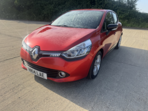 2014 Renault Clio 0.9 Dynamique Medianav Eco� Tce 90 Stop & Start in Red — image 3