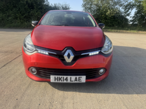 2014 Renault Clio 0.9 Dynamique Medianav Eco� Tce 90 Stop & Start in Red — image 4