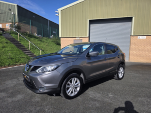 2015 Nissan Qashqai 1.5 Dci N-Tec in Grey — image 3