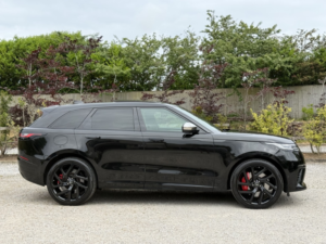 2019 Land Rover Range Rover Velar 5.0 P550 Svautobiography Dynamic Edition in Black — image 2