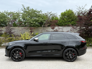 2019 Land Rover Range Rover Velar 5.0 P550 Svautobiography Dynamic Edition in Black — image 5