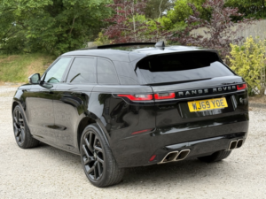 2019 Land Rover Range Rover Velar 5.0 P550 Svautobiography Dynamic Edition in Black — image 6
