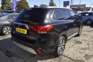 2019 Mitsubishi Outlander 2.0 Mivec 4 in Black — image 2