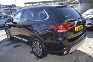 2019 Mitsubishi Outlander 2.0 Mivec 4 in Black — image 4