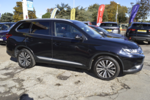 2019 Mitsubishi Outlander 2.0 Mivec 4 in Black — image 6