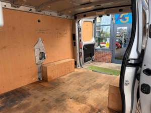 2021 Renault Trafic 2.0 Dci Energy 28 Sport Edc Swb Standard Roof Euro 6 (s/s) 5dr in Silver — image 5