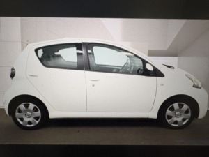 2012 Toyota Aygo 1.0 Vvt-I Ice in White — image 2