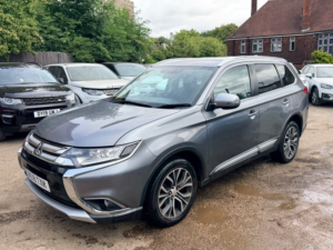 2018 Mitsubishi Outlander Di-D 3 in Grey — image 4