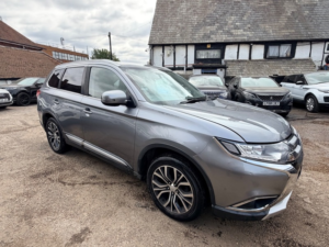 2018 Mitsubishi Outlander Di-D 3 in Grey — image 6