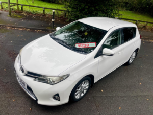 2013 Toyota Auris 1.33 Dual Vvt-I Icon Euro 5 (s/s) 5dr in White — image 3