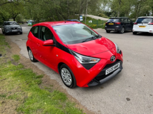 2020 Toyota Aygo Vvt-I X-Play X-Shift in Red — image 2