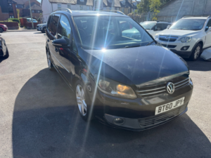 2010 Volkswagen Touran 2.0 Tdi Sport MPV 5dr Diesel DSG Euro 5 (170 Ps) in Black — image 2
