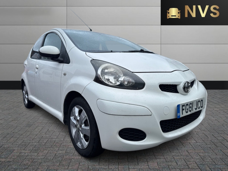 2011 Toyota Aygo 1.0 Vvt-I Go in White — image 1