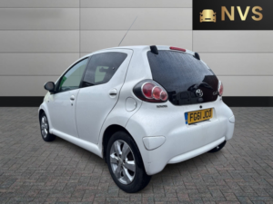 2011 Toyota Aygo 1.0 Vvt-I Go in White — image 5