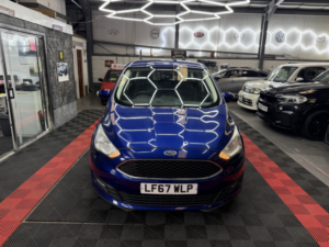 2017 Ford C-Max 1.5 Tdci Zetec in Blue — image 6