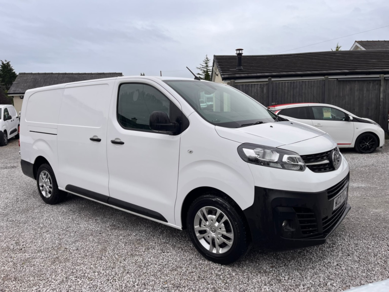 2021 Vauxhall Vivaro 1.5 Turbo D 2900 Dynamic in White — image 1