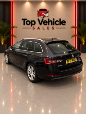 2017 Skoda Superb 2.0 Tdi Se L Executive in Black — image 5