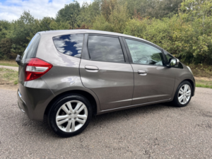 2014 Honda Jazz 1.4 I-Vtec Es Plus in Brown — image 4