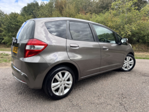 2014 Honda Jazz 1.4 I-Vtec Es Plus in Brown — image 6