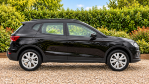 2018 SEAT Arona 1.0 Tsi Se Technology in Black — image 3