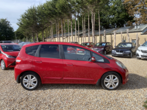 2013 Honda Jazz 1.4 I-Vtec Es Plus in Red — image 2