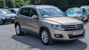 2015 Volkswagen Tiguan 2.0 Tdi Bluemotion Tech Match in Beige — image 2