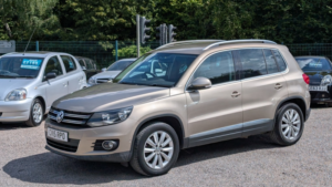 2015 Volkswagen Tiguan 2.0 Tdi Bluemotion Tech Match in Beige — image 5