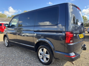 2021 Volkswagen Transporter Shuttle Drive From Wheelchair Accessible Vehicle Passenger Up Front Wav 2.0 Tdi Se in Blue — image 5