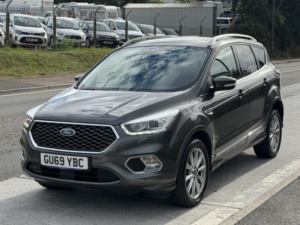 2019 Ford Kuga 1.5 T Ecoboost Vignale in Grey — image 6