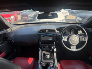 2016 Jaguar Xe 2.0 Gtdi R-Sport Saloon 4dr Petrol Auto Euro 6 (s/s) (240 Ps) in Grey — image 2