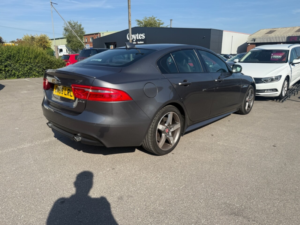 2016 Jaguar Xe 2.0 Gtdi R-Sport Saloon 4dr Petrol Auto Euro 6 (s/s) (240 Ps) in Grey — image 5