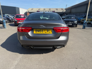2016 Jaguar Xe 2.0 Gtdi R-Sport Saloon 4dr Petrol Auto Euro 6 (s/s) (240 Ps) in Grey — image 6