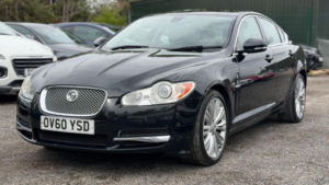 2010 Jaguar Xf 3.0d V6 Premium Luxury Auto Euro 5 4dr in Black — image 3