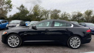 2010 Jaguar Xf 3.0d V6 Premium Luxury Auto Euro 5 4dr in Black — image 5