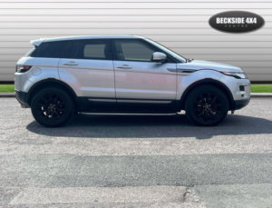 2014 Land Rover Range Rover Evoque 2.2 Range Rover Evoque Pure Tech Sd4 Auto 4WD 5dr in Silver — image 2