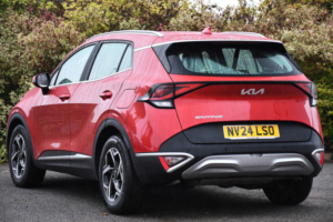 2024 Kia Sportage 1.6 T-Gdi Mhev 2 SUV 5dr Petrol Hybrid Manual Euro 6 (s/s) (157 Bhp) in Red — image 3