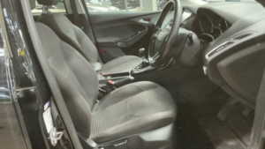 2015 Ford Focus 1.0 T Ecoboost Titanium Black 5dr Low Tax+satnav in Black — image 5